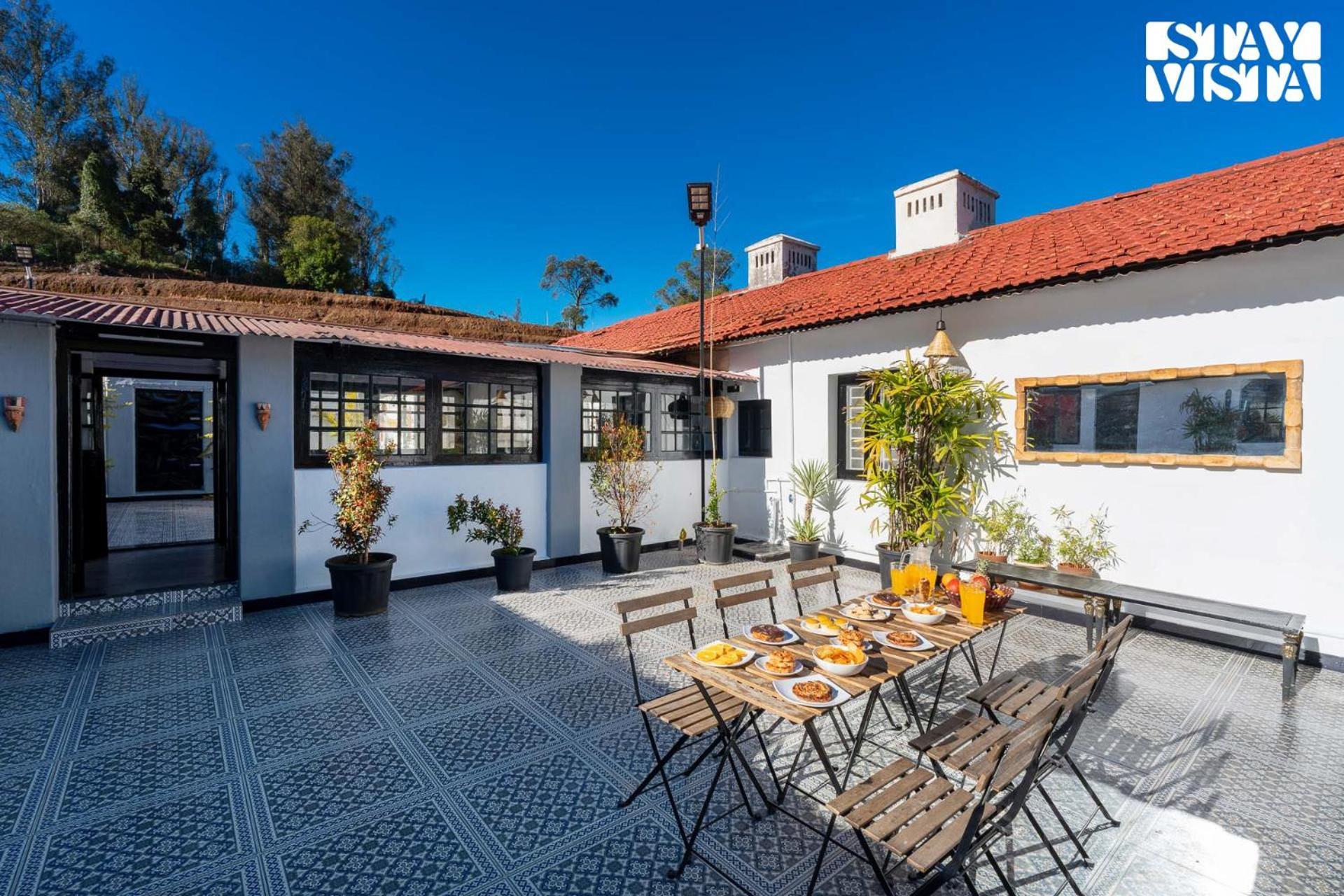 Stayvista At The Alcove With Breakfast & Bbq Grill Ooty Exterior photo